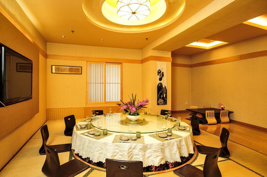 Dalian Friendship Hotel Екстер'єр фото